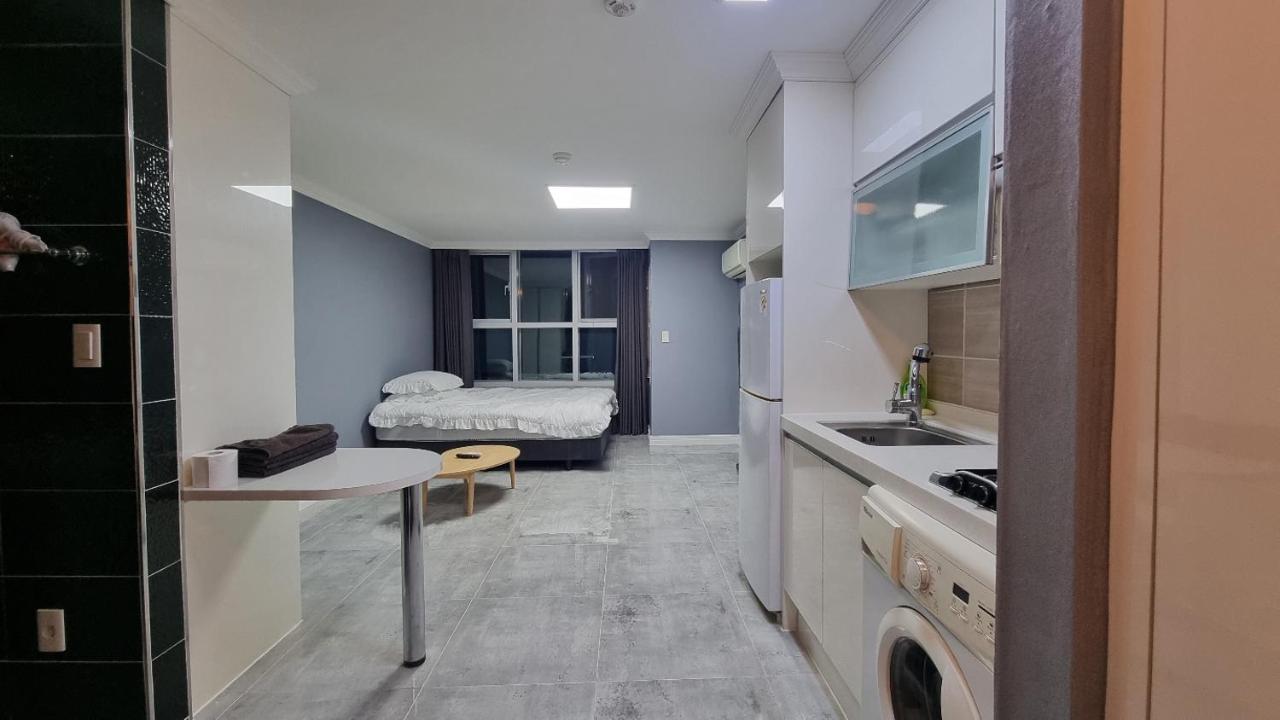 Dusil Subway Station One-bedroom *