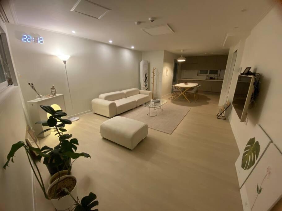 Holiday home Ami #gamcheonculturevillage#nampodong#family *