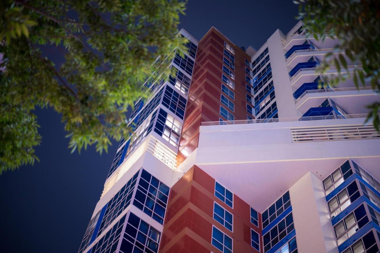 Khách sạn Centum Suitehotel