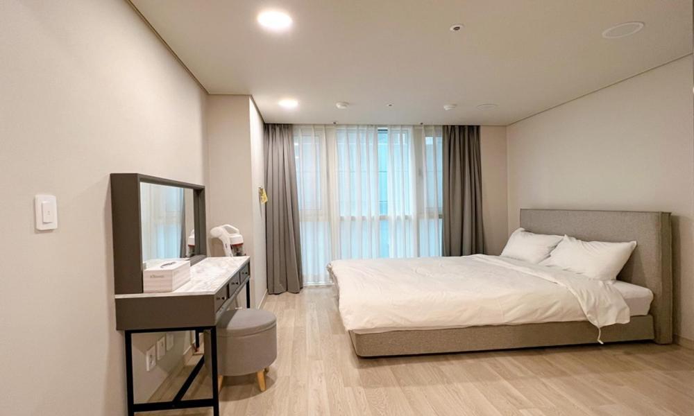 Centurn Victoria Busan