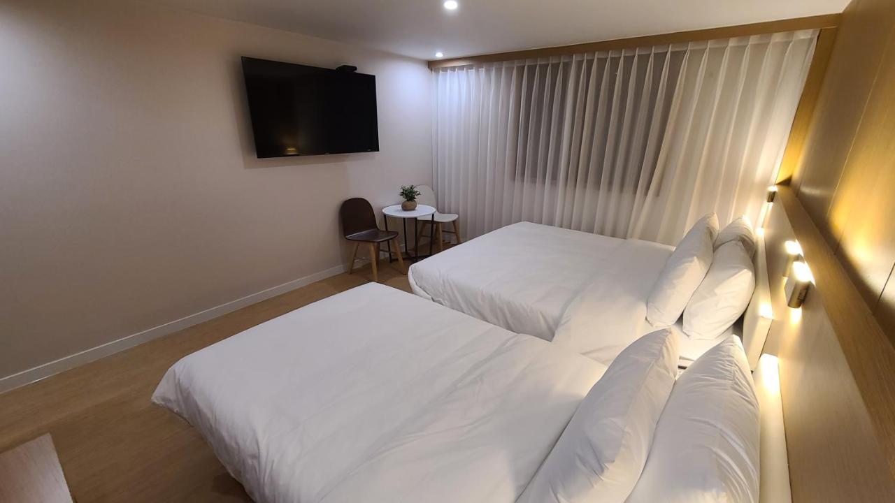 Andrest Motel