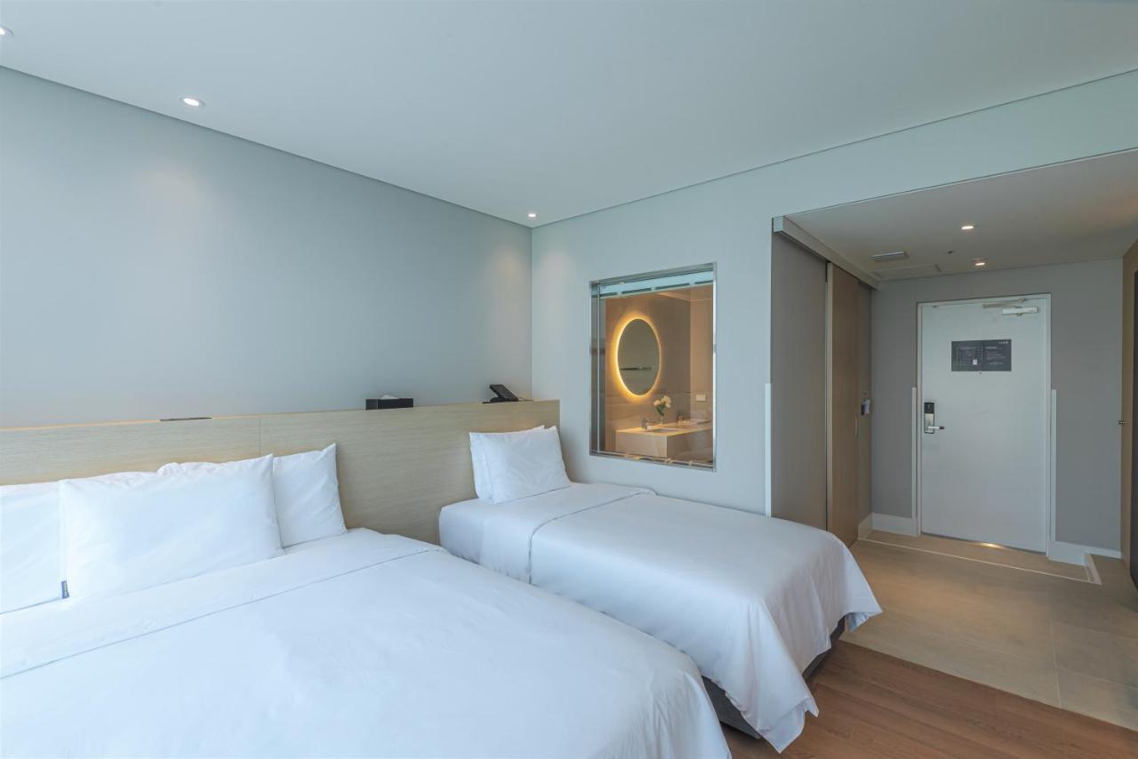 Marine View Hotel *