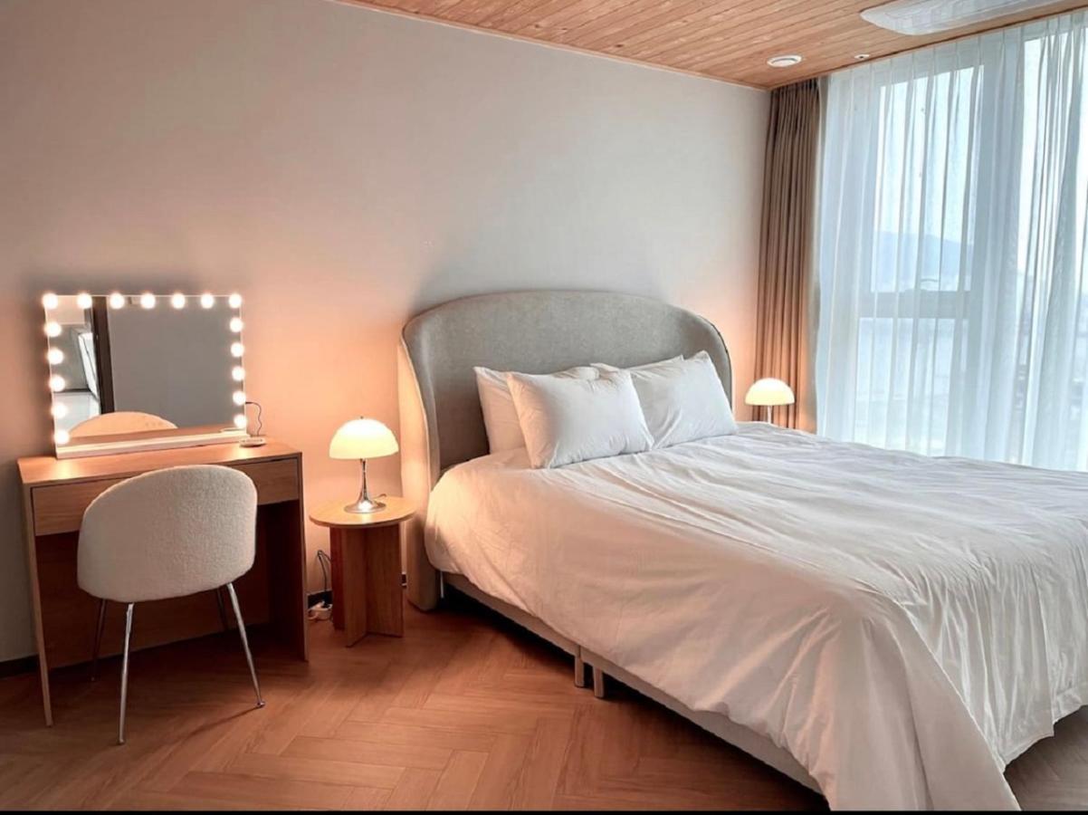 Apartment G7 Station *