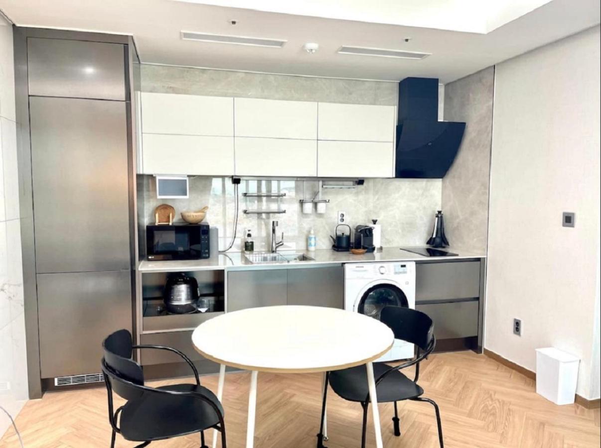 G7 Station Apartment Busan