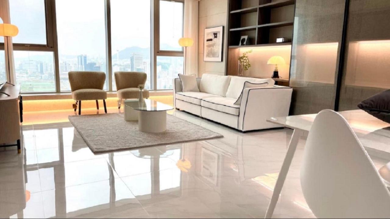 G7 Station Apartment