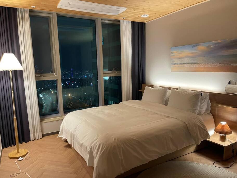 G7 Station Apartment *
