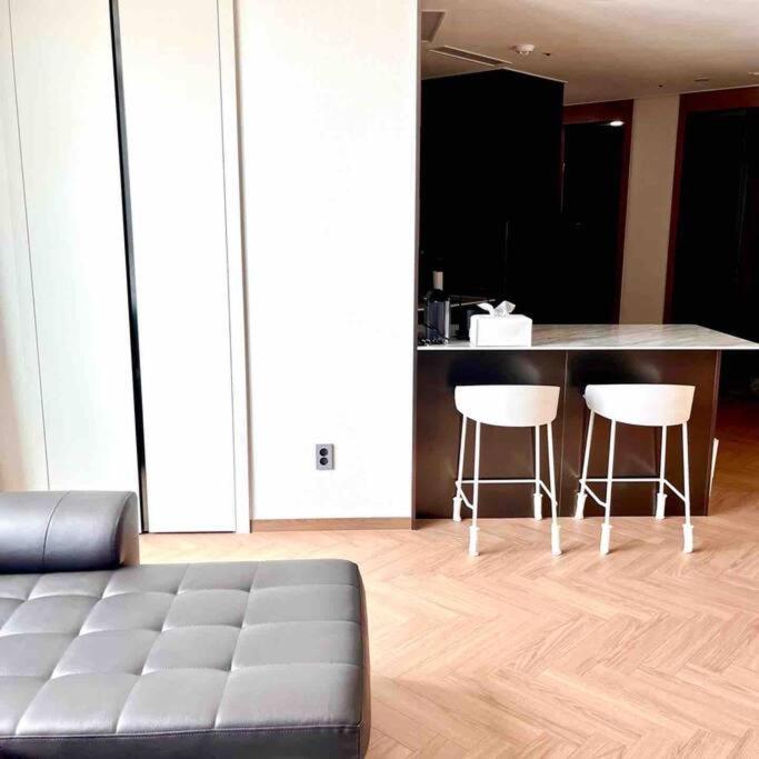 G7 Station Apartment *