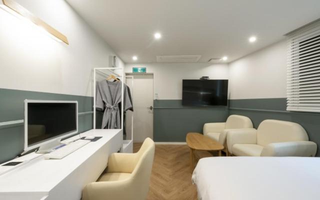 Hotel Yaja Gwangalli *