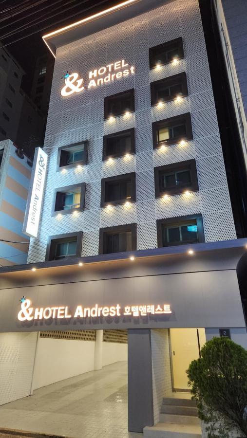 Andrest Motel