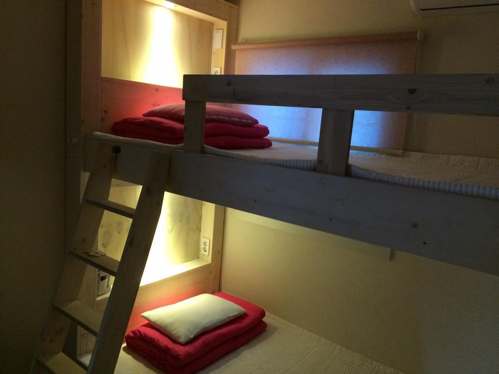 White Island Bed & Breakfast Hostel *