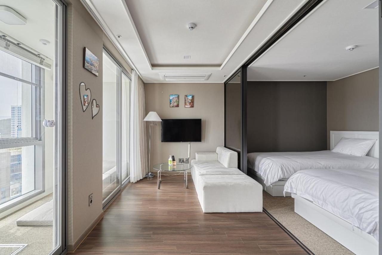 Apartment Family & Arbol Busan