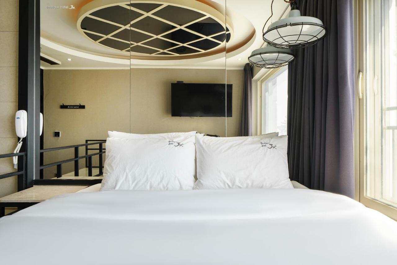 Jk Hotel 2*