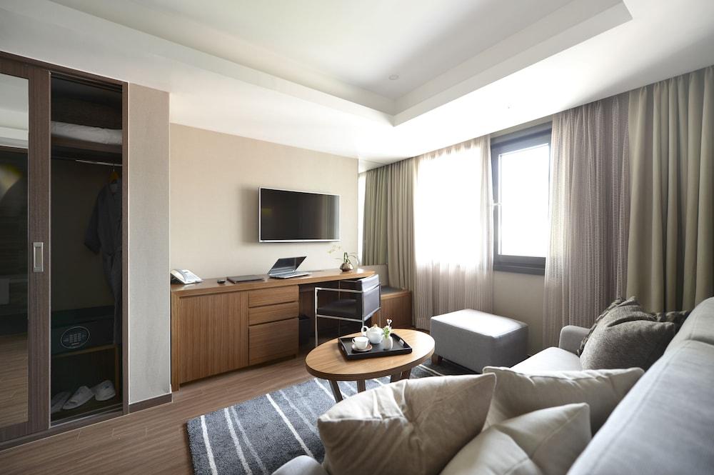 Hotel Business 3*