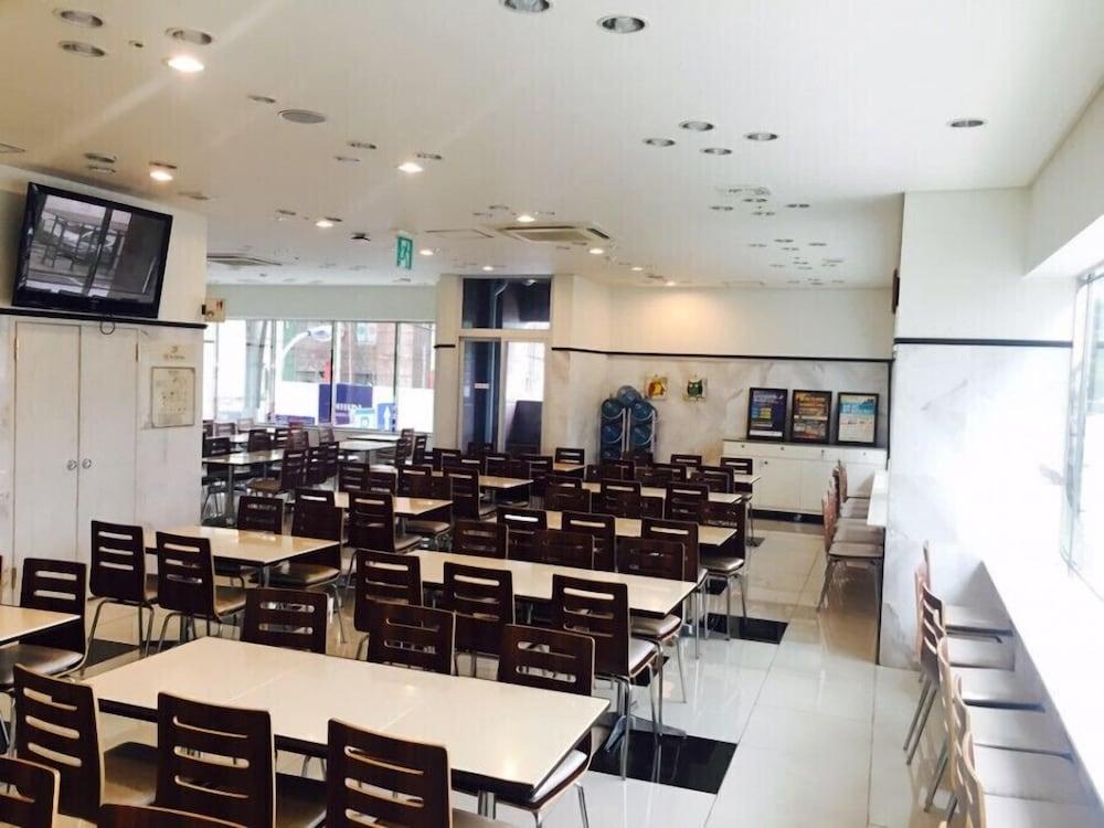 Toyoko Station No.1 Hotel 2*