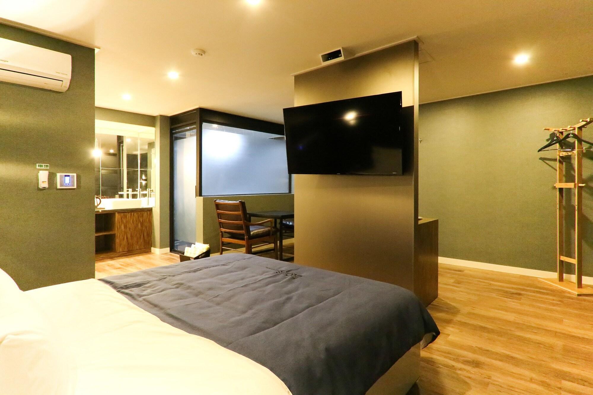 Louis Hotel Busan