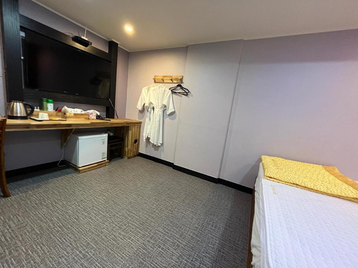 Hotel Maldives & Busan