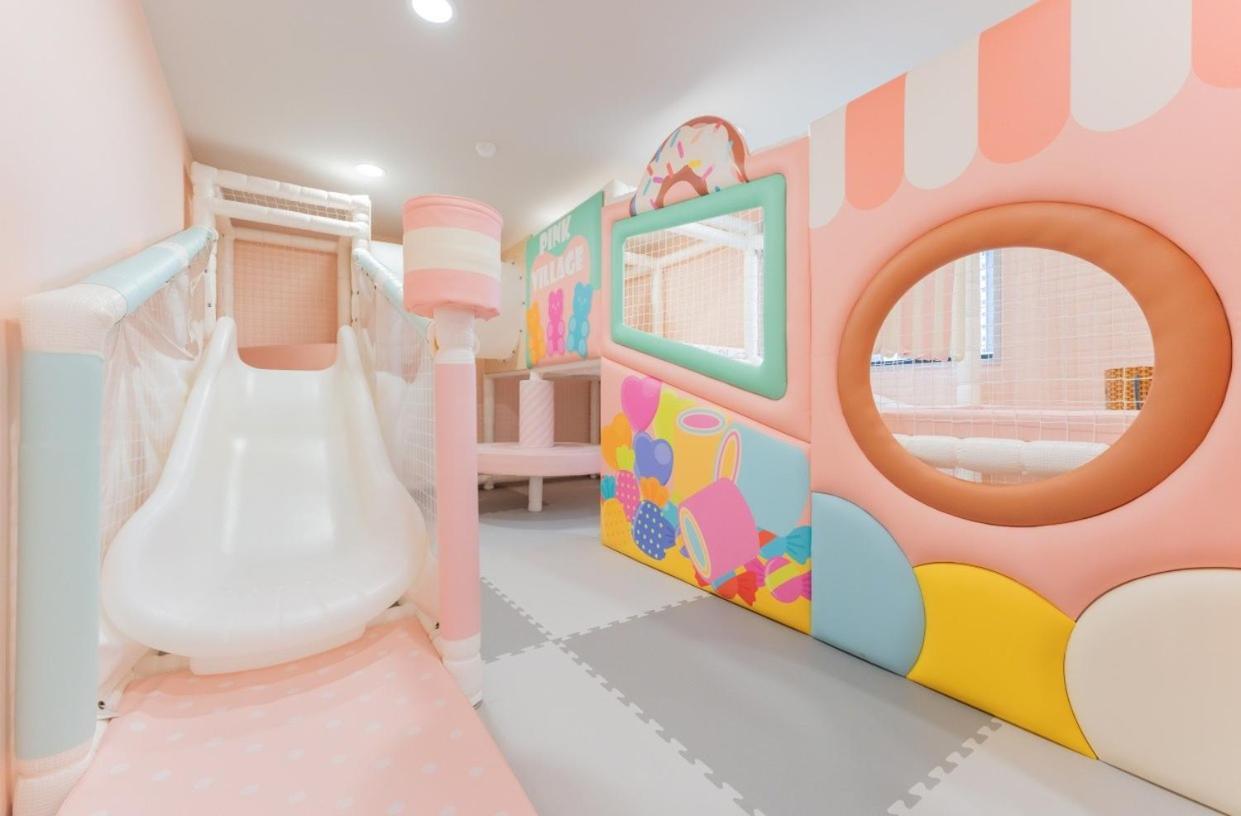 Denbasta Kids Hotel *
