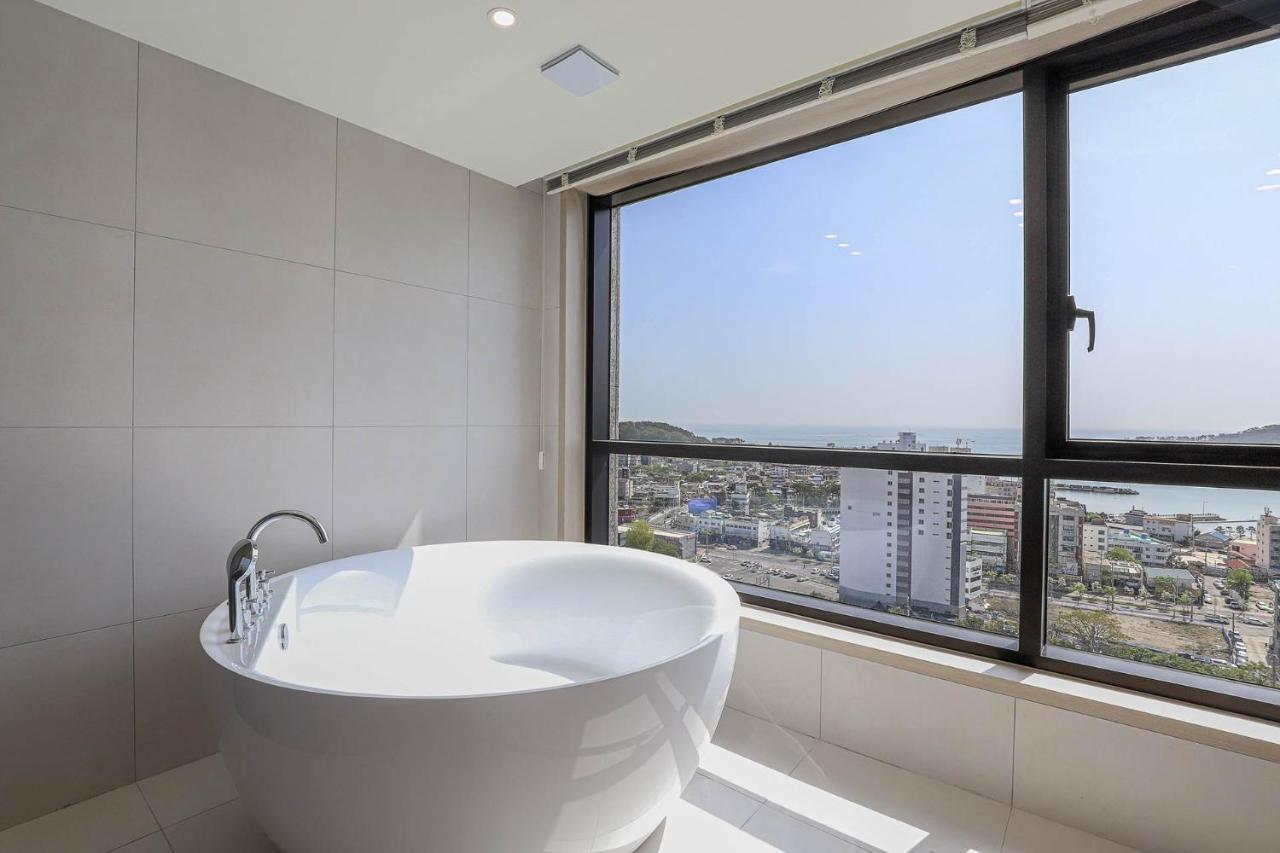 H Avenue Kijang Ilgwang Hotel