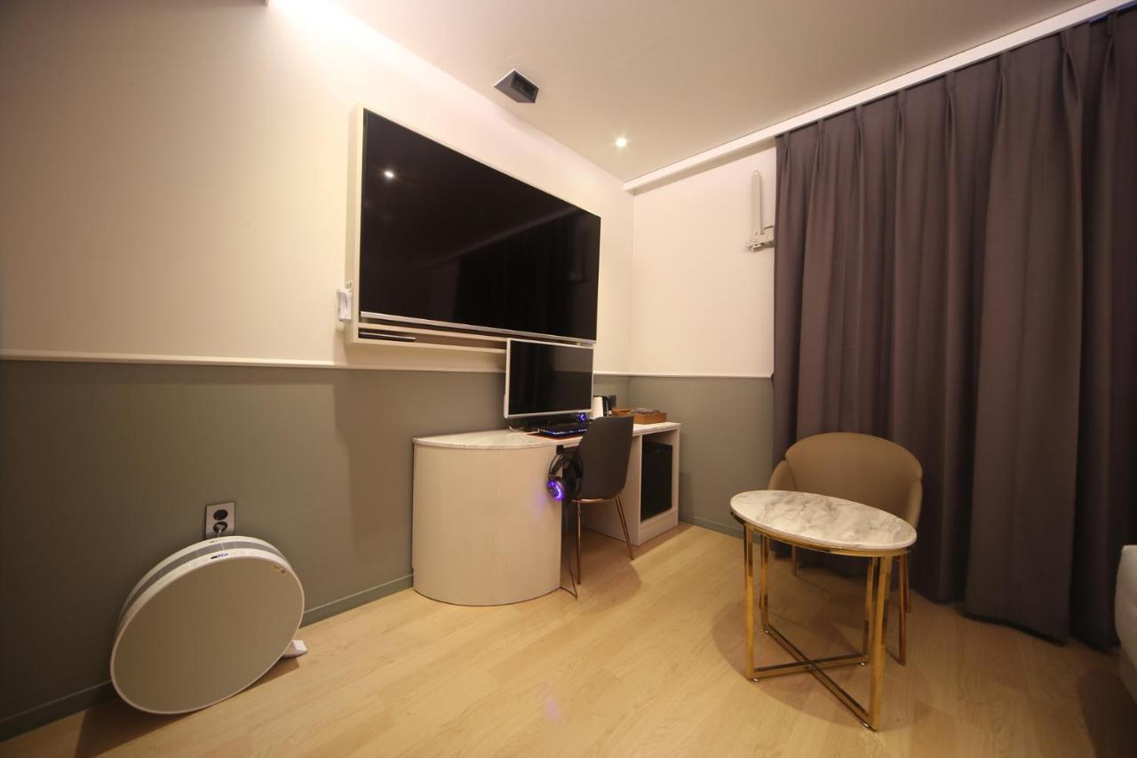 H Avenue Minam * Busan