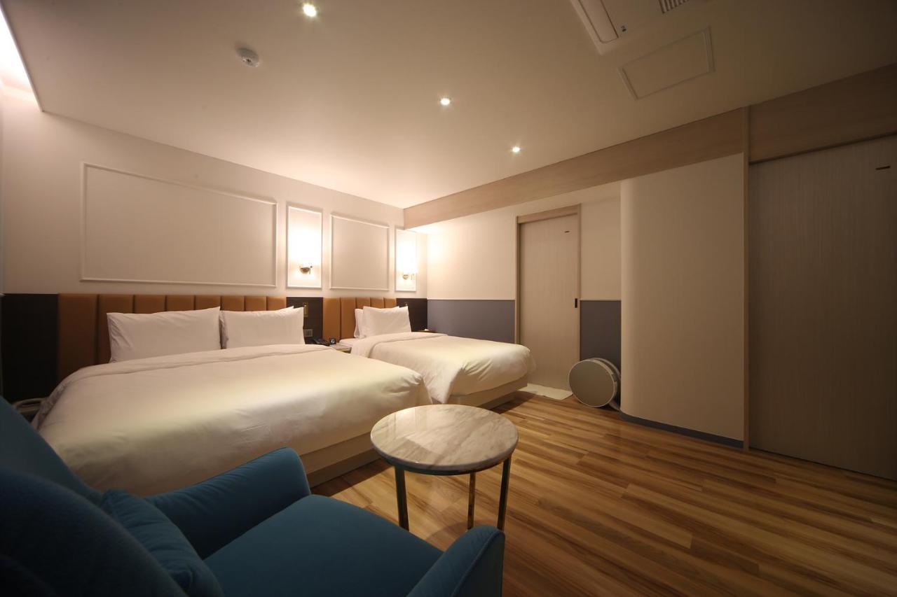 H Avenue Minam Hotel