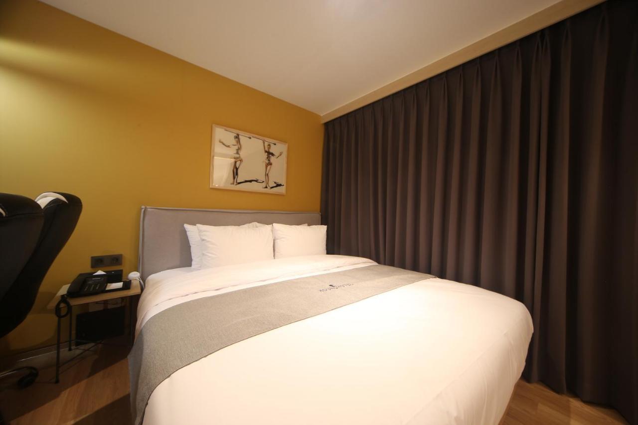 Dongnae Hound Hotel Sajik Minam Station Hotel *
