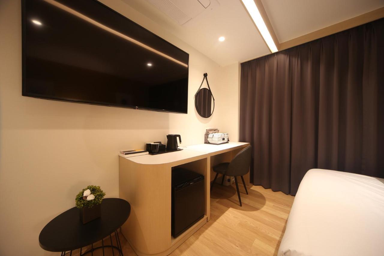 Dongnae Hound Hotel Sajik Minam Station Hotel Busan