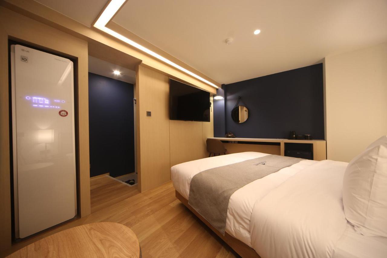 Dongnae Hound Hotel Sajik Minam Station *