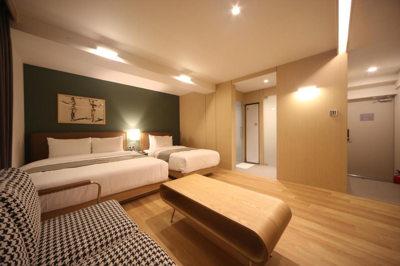Dongnae Hound Hotel Sajik Minam Station * Busan