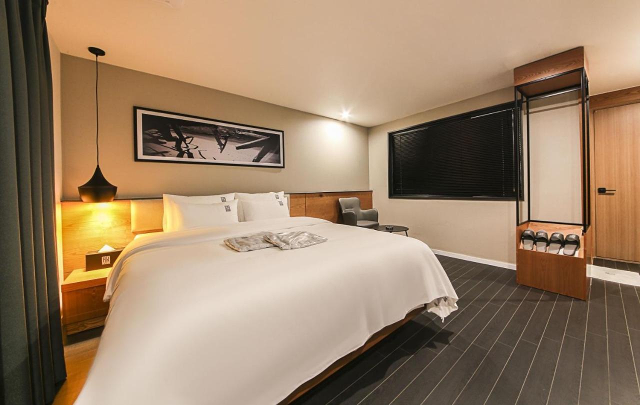 Hotel Gray 191