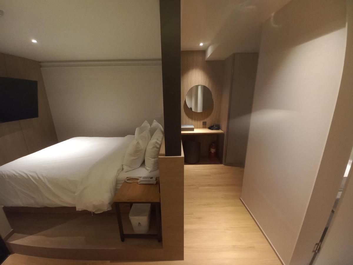 Hotel Adena