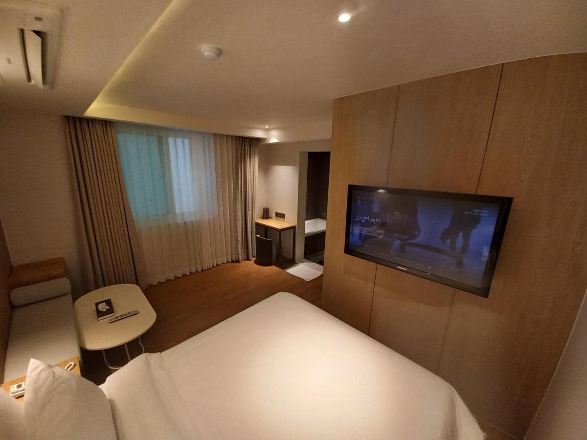 Hotel Adena Busan