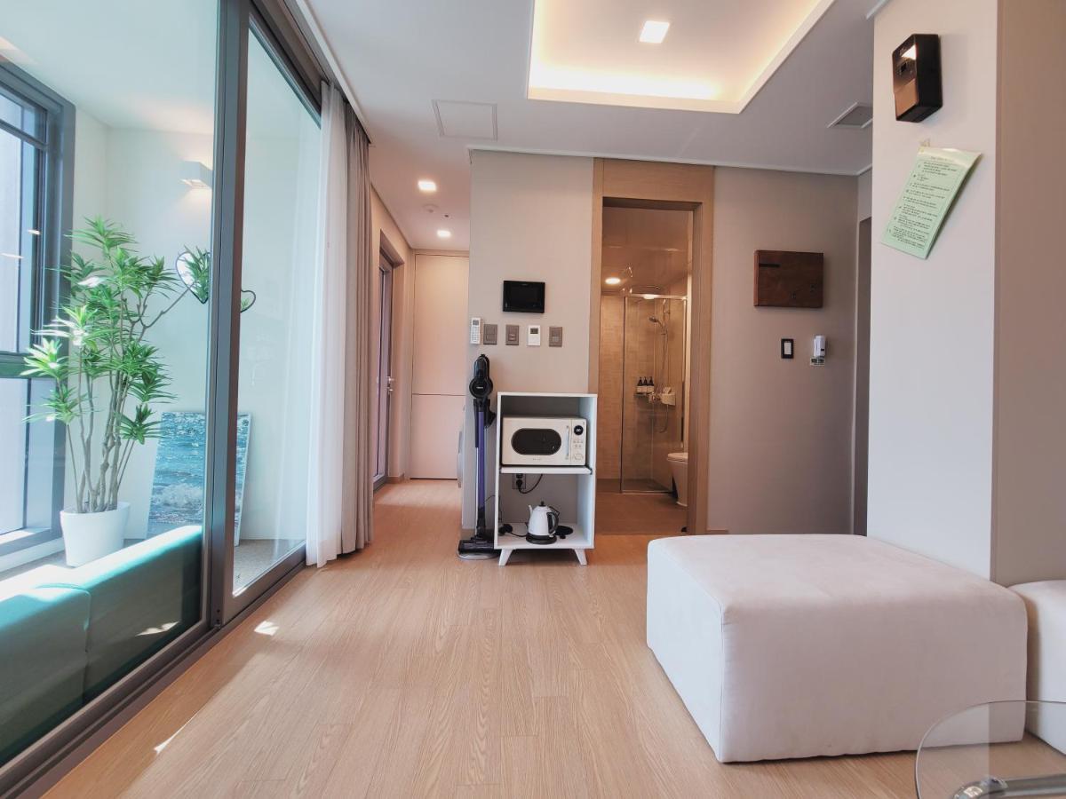 Aparthotel Travel In Haeundae With Location Busan