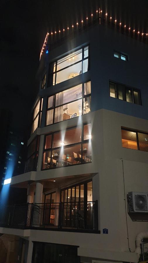 Mirage Yeondo Ocean View Rooftop Aparthotel