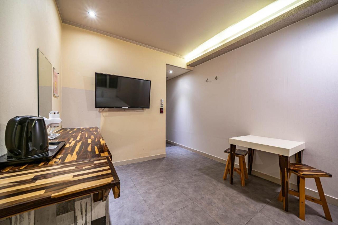 Hotel Oops Busan