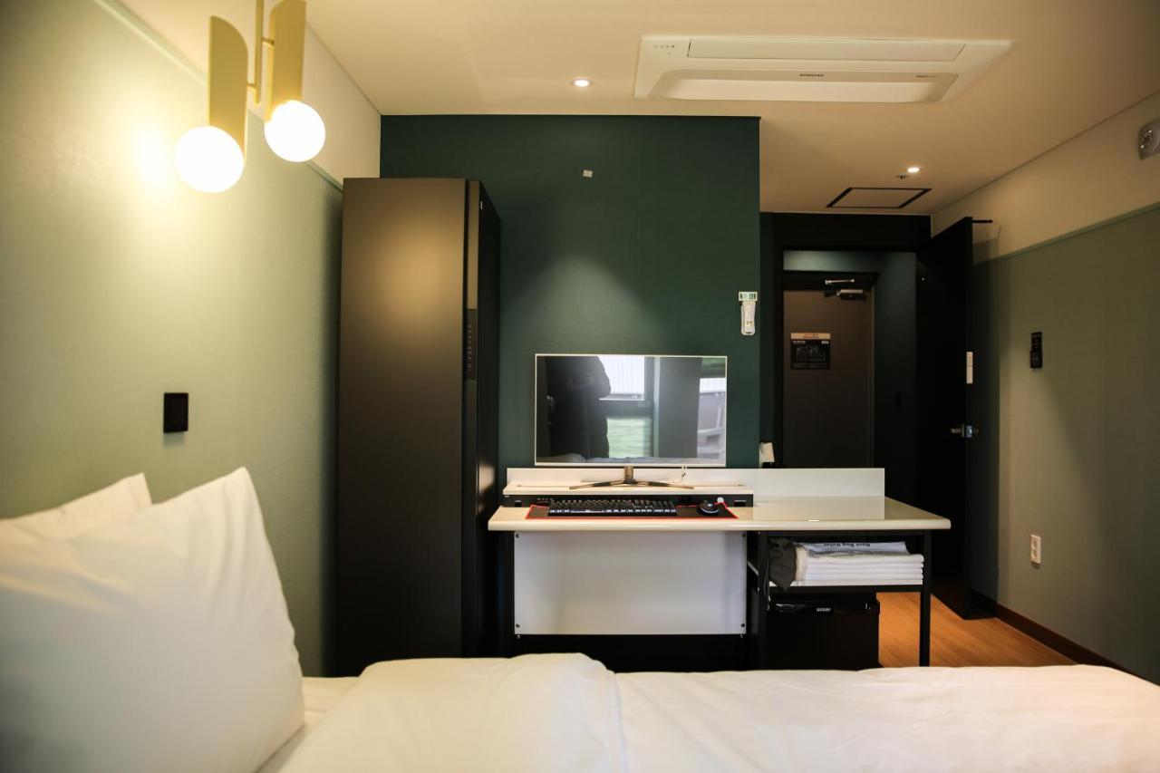 Rose Bay Hotel