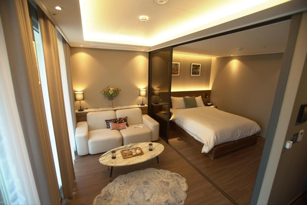 Sienna Ambassador Busan