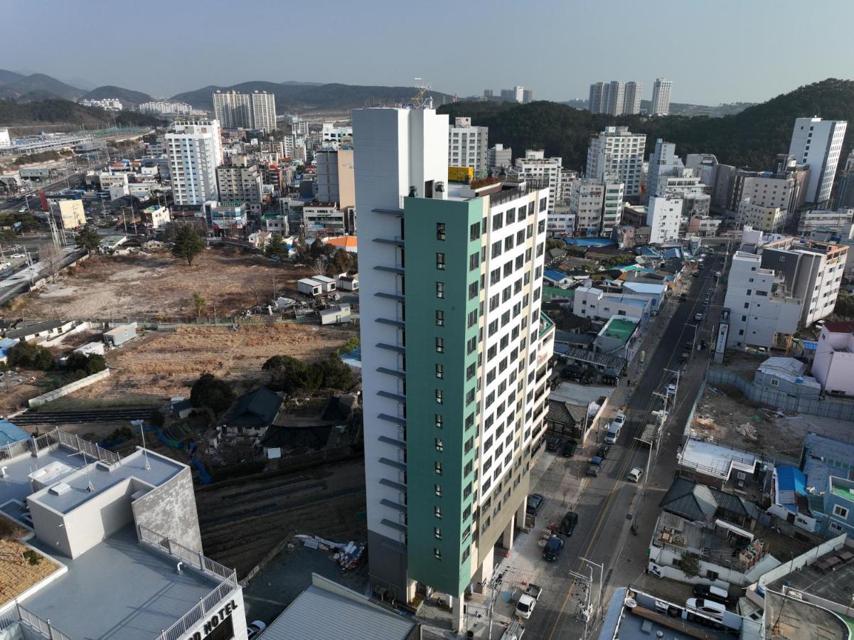 Hotel The First Ocean Songjeong *