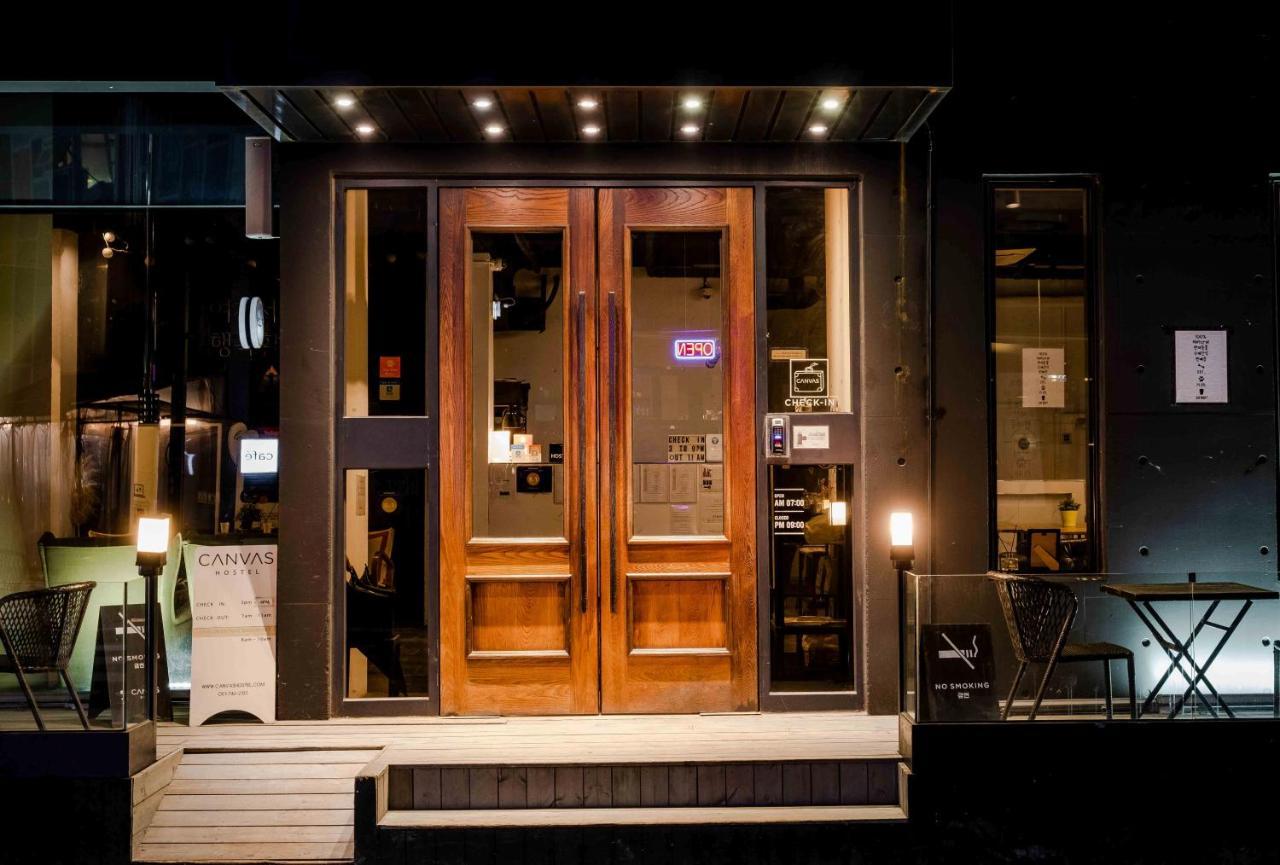 Canvas Black Hostel Busan