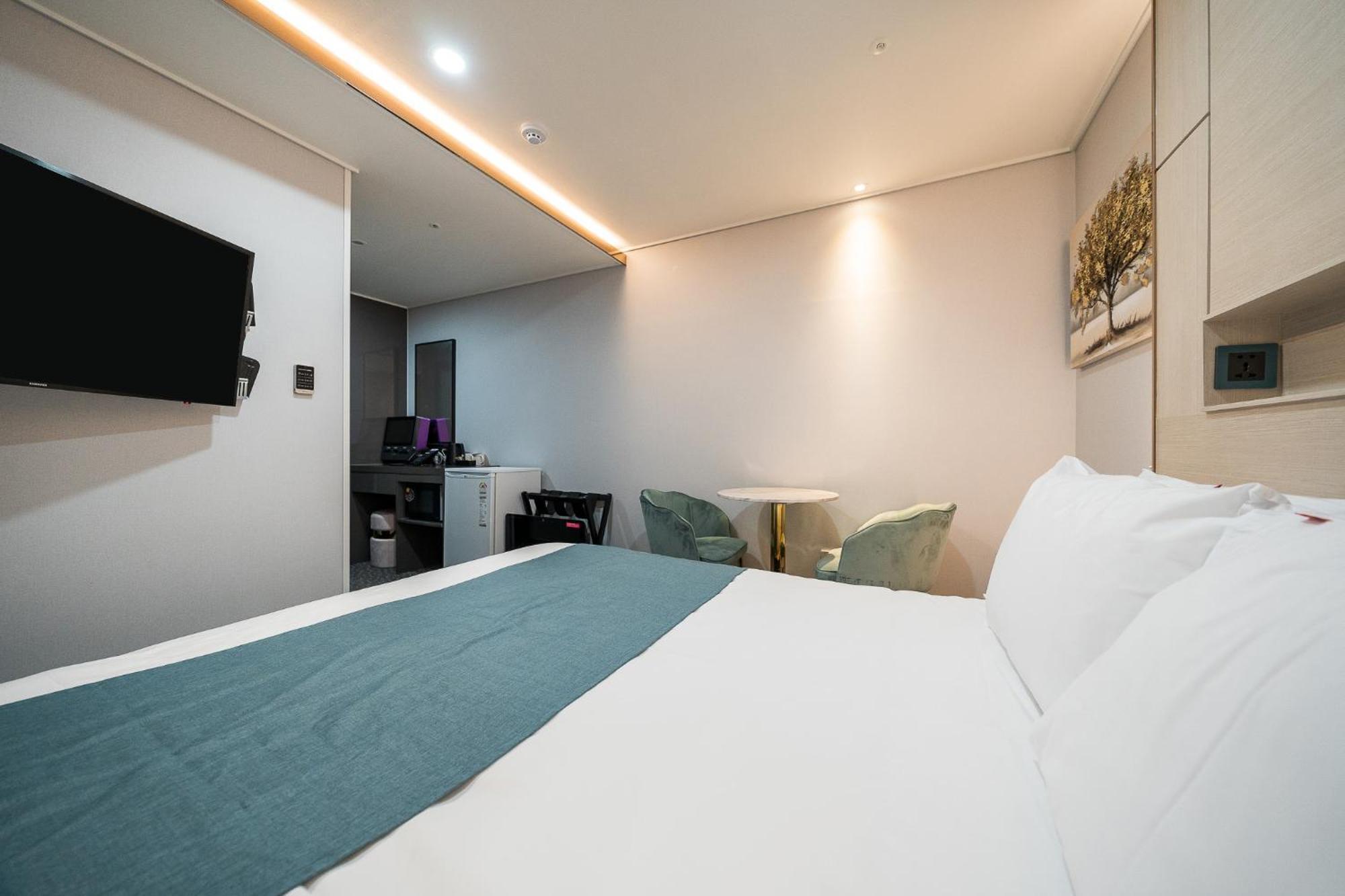 Griffinbay Hotel