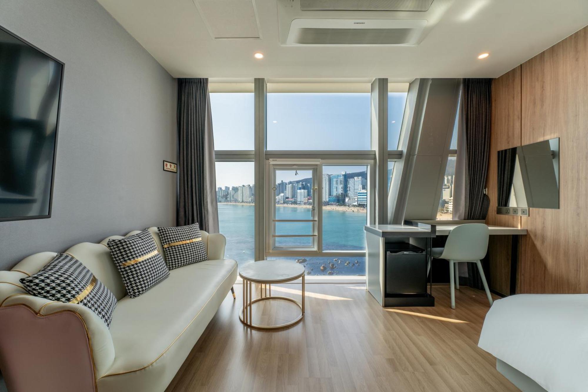 Gray 193 2* Busan