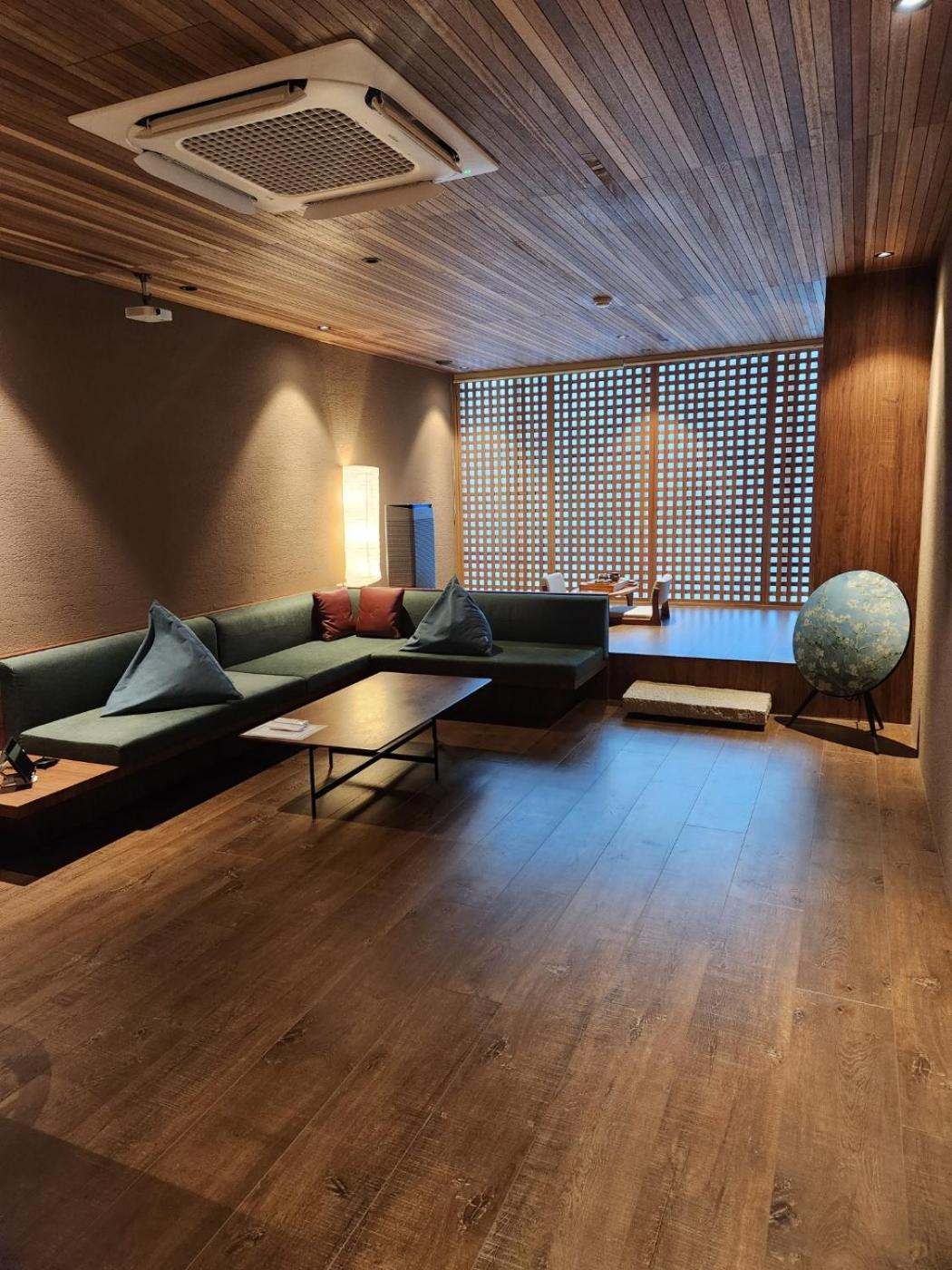 Myeongwolga Poolvilla * Busan