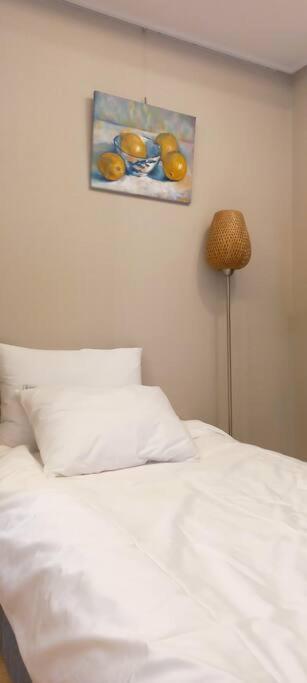 Khách sạn hẻo lánh Mansion216, Haeundae Beach's New Is 2 Minutes Away From Haeundae Station And Offers Luggage Storage Service And Early Check-in, 31st Floor View