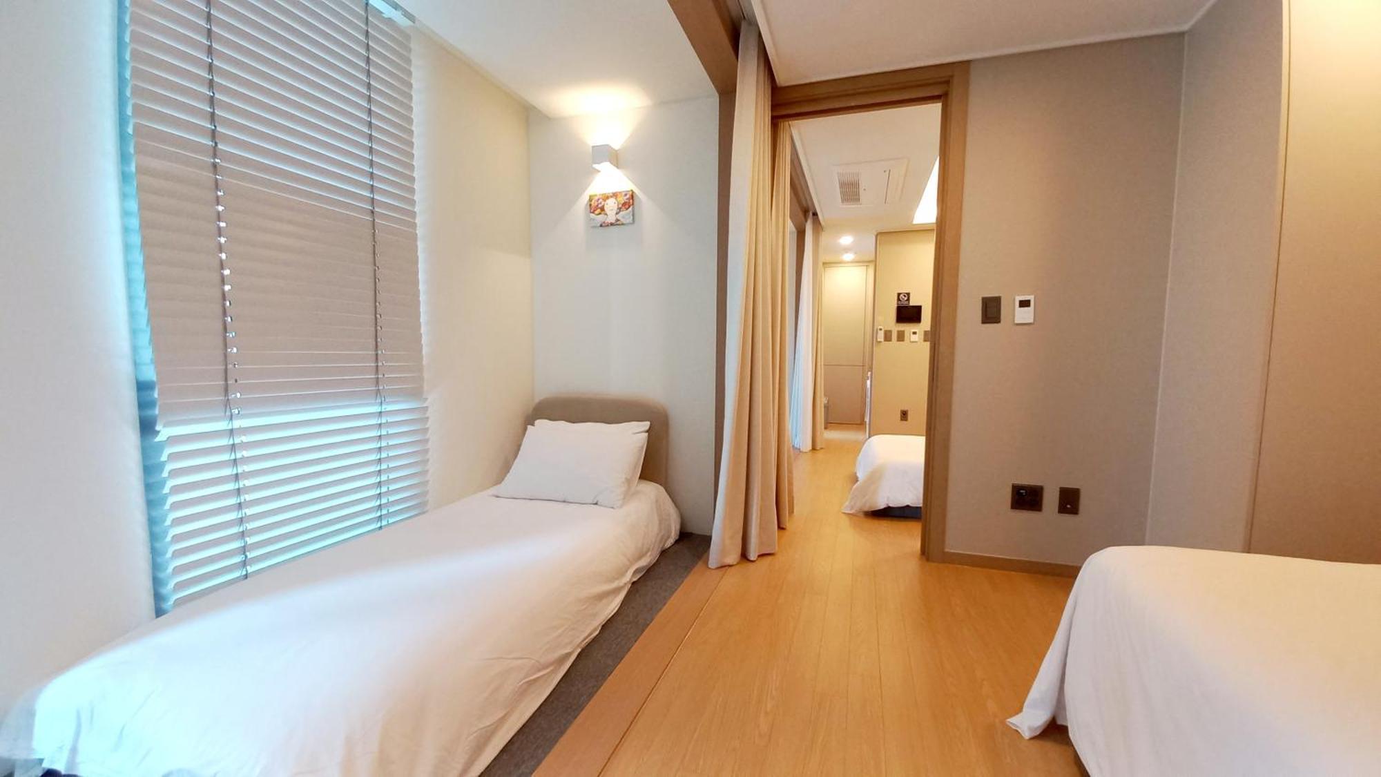 Mansion216, Haeundae Beach's New Is 2 Minutes Away From Haeundae Station And Offers Luggage Storage Service And Early Check-in, 31st Floor View Busan