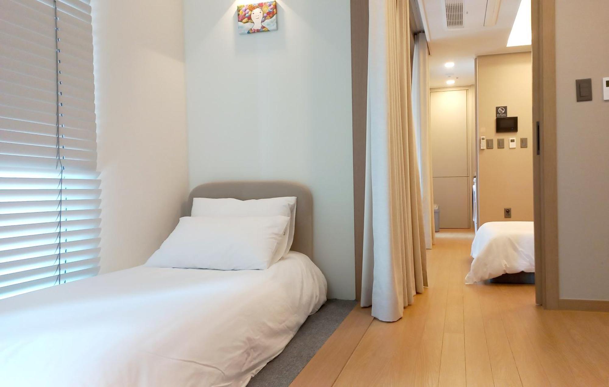 Khách sạn hẻo lánh Mansion216, Haeundae Beach's New Is 2 Minutes Away From Haeundae Station And Offers Luggage Storage Service And Early Check-in, 31st Floor View