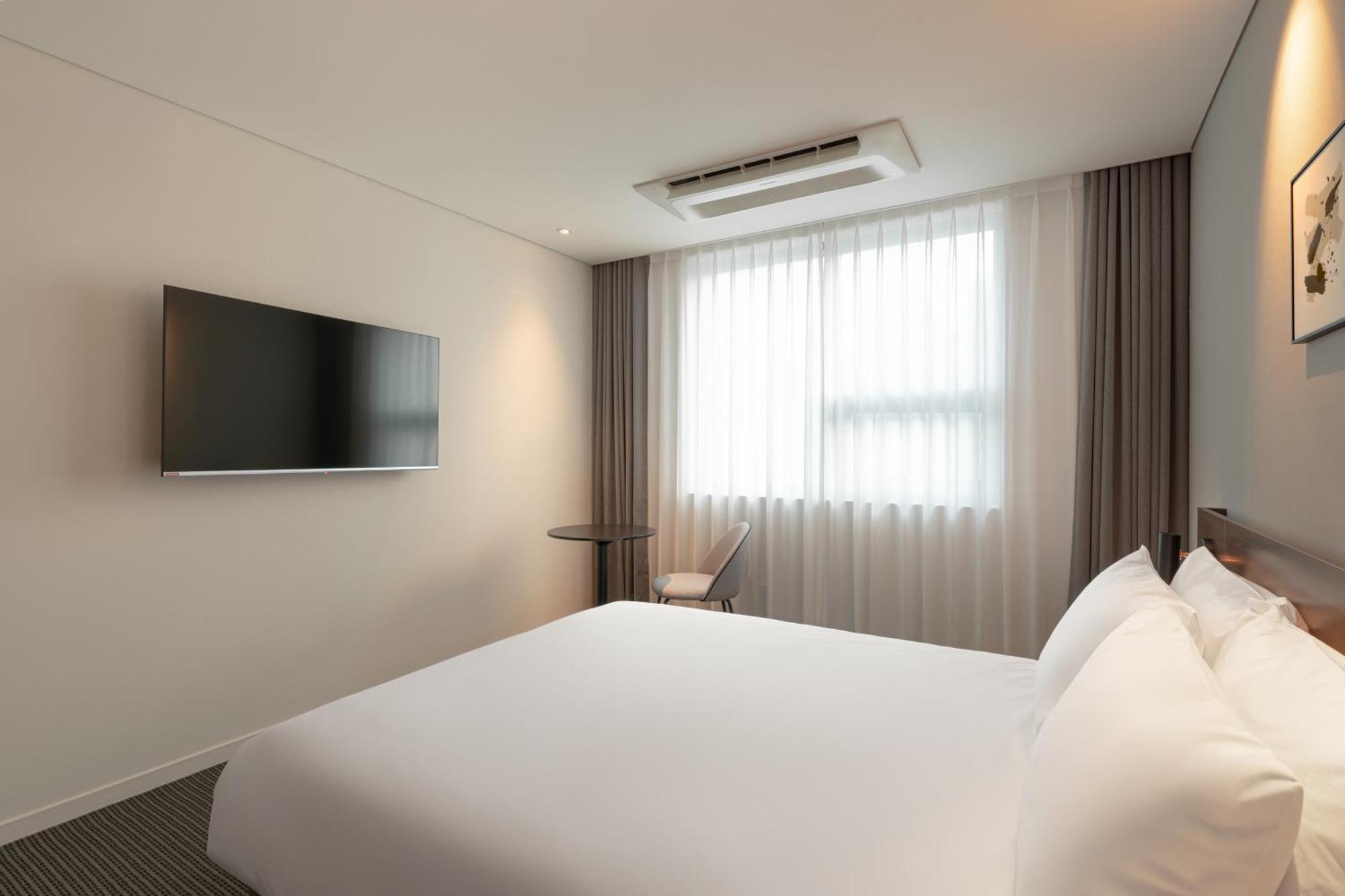 Khách sạn Urbanstay Songdo
