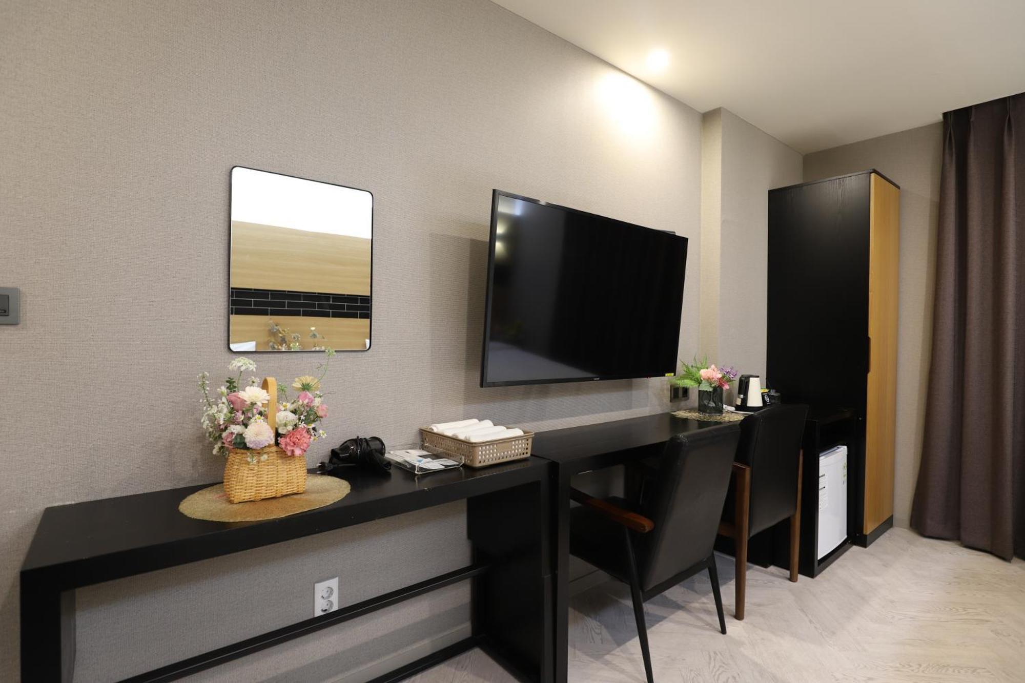 Bon Business Hotel 2*