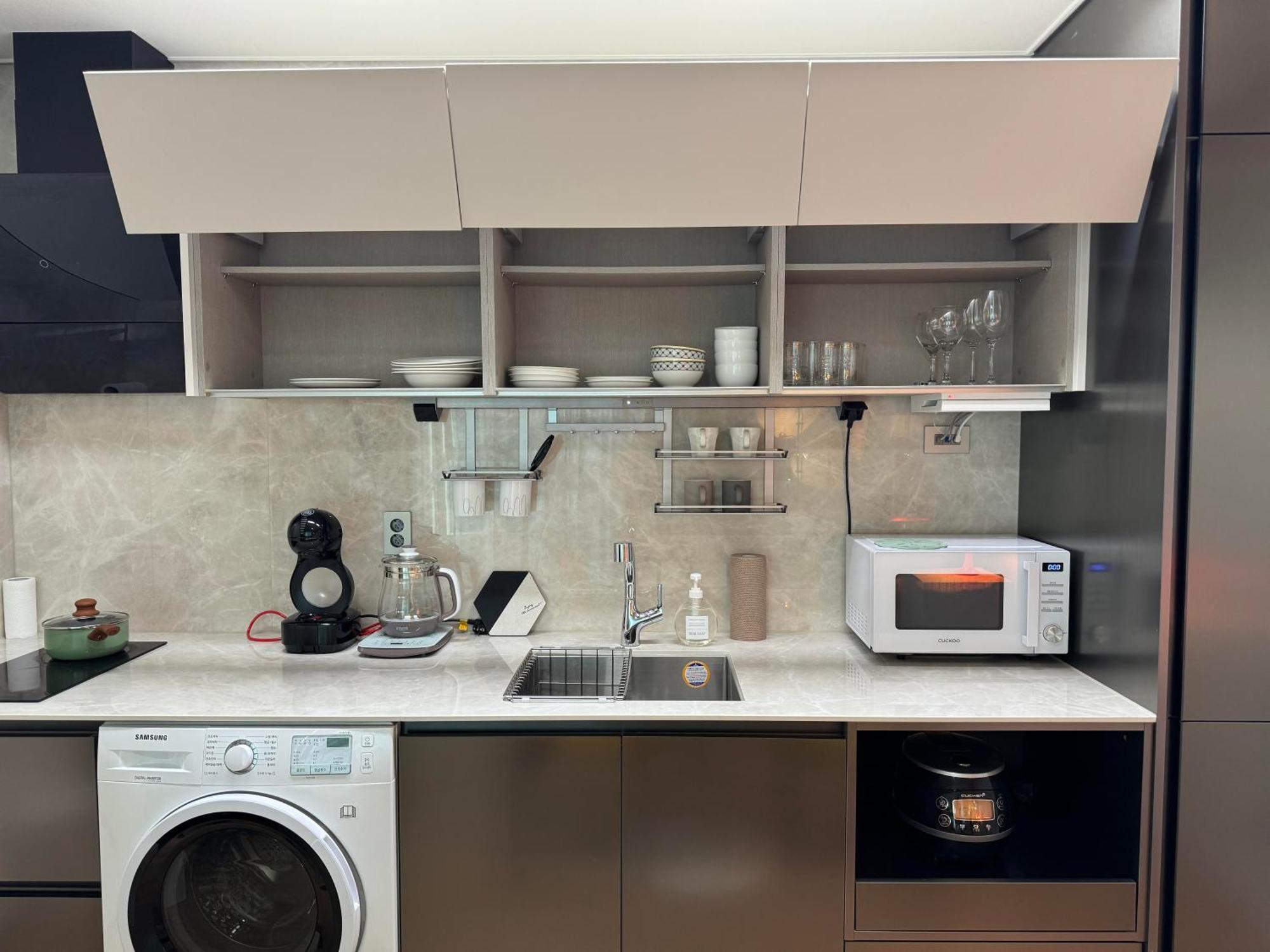 G7 Station Apartment Busan