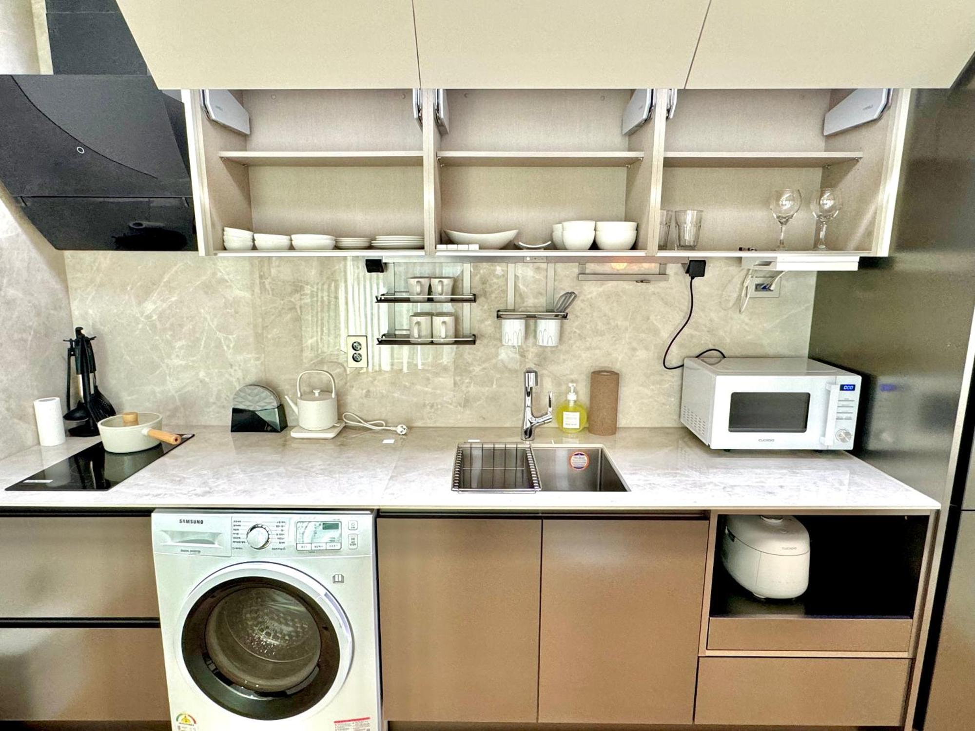 G7 Station Apartment Busan