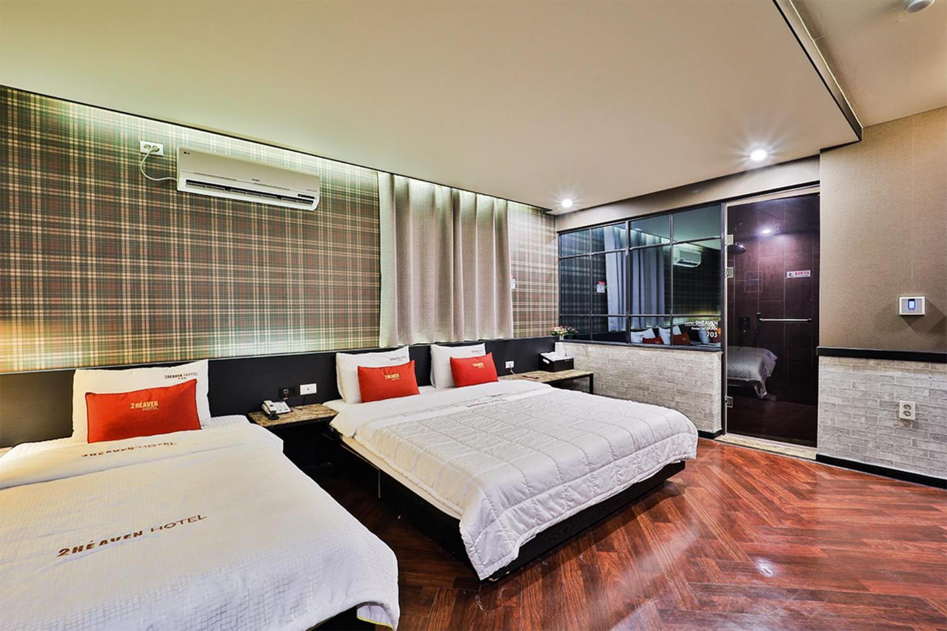 Hotel 2heaven *