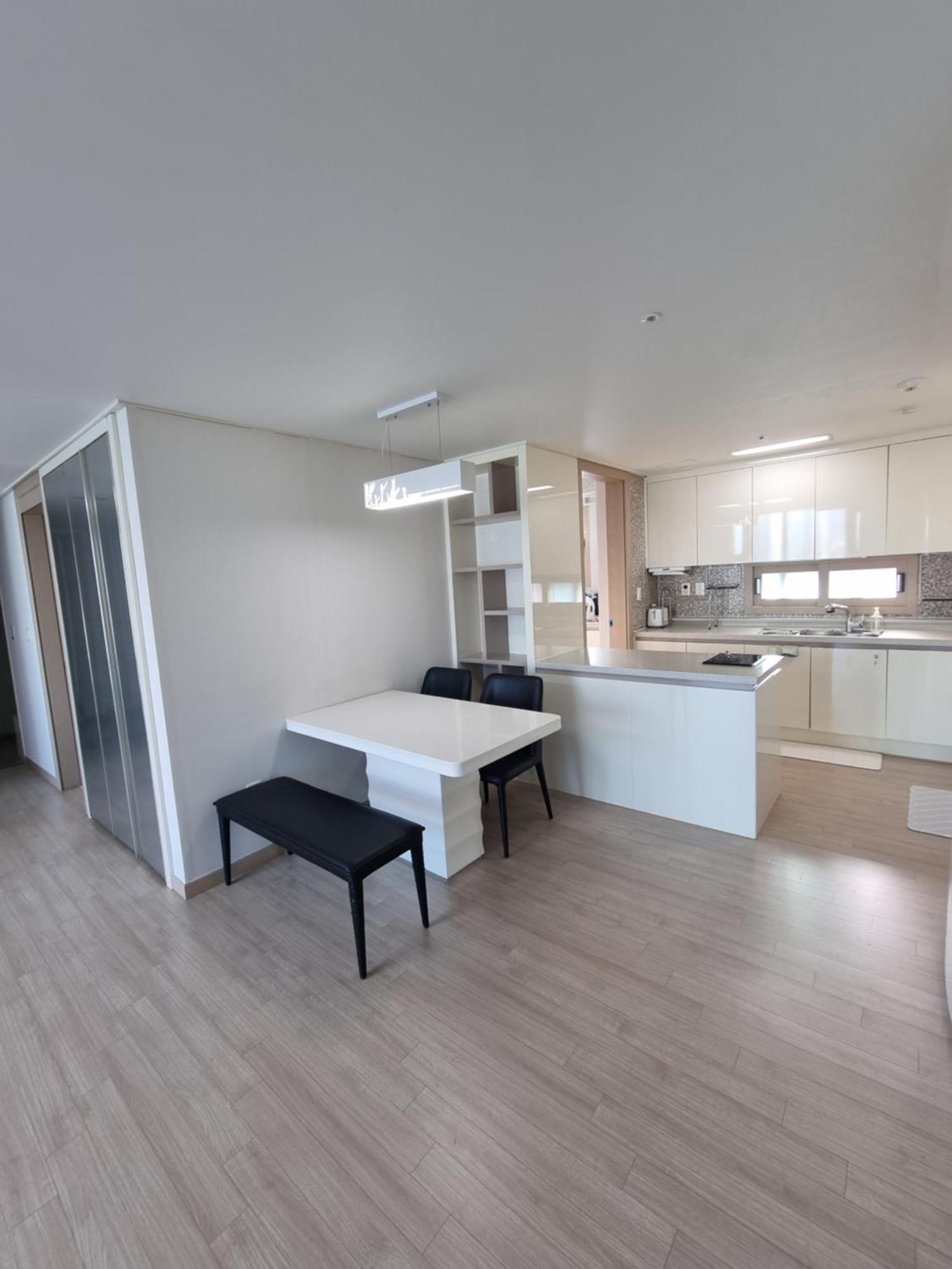 Luxury Ocean View Apartment *